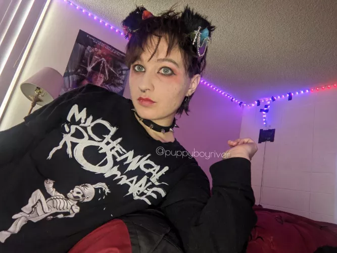 You want to play with my hair so bad