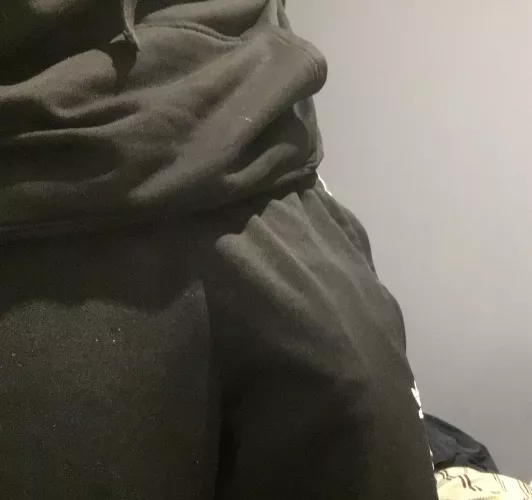 18yo Not even halfway hard 😘DM’s open