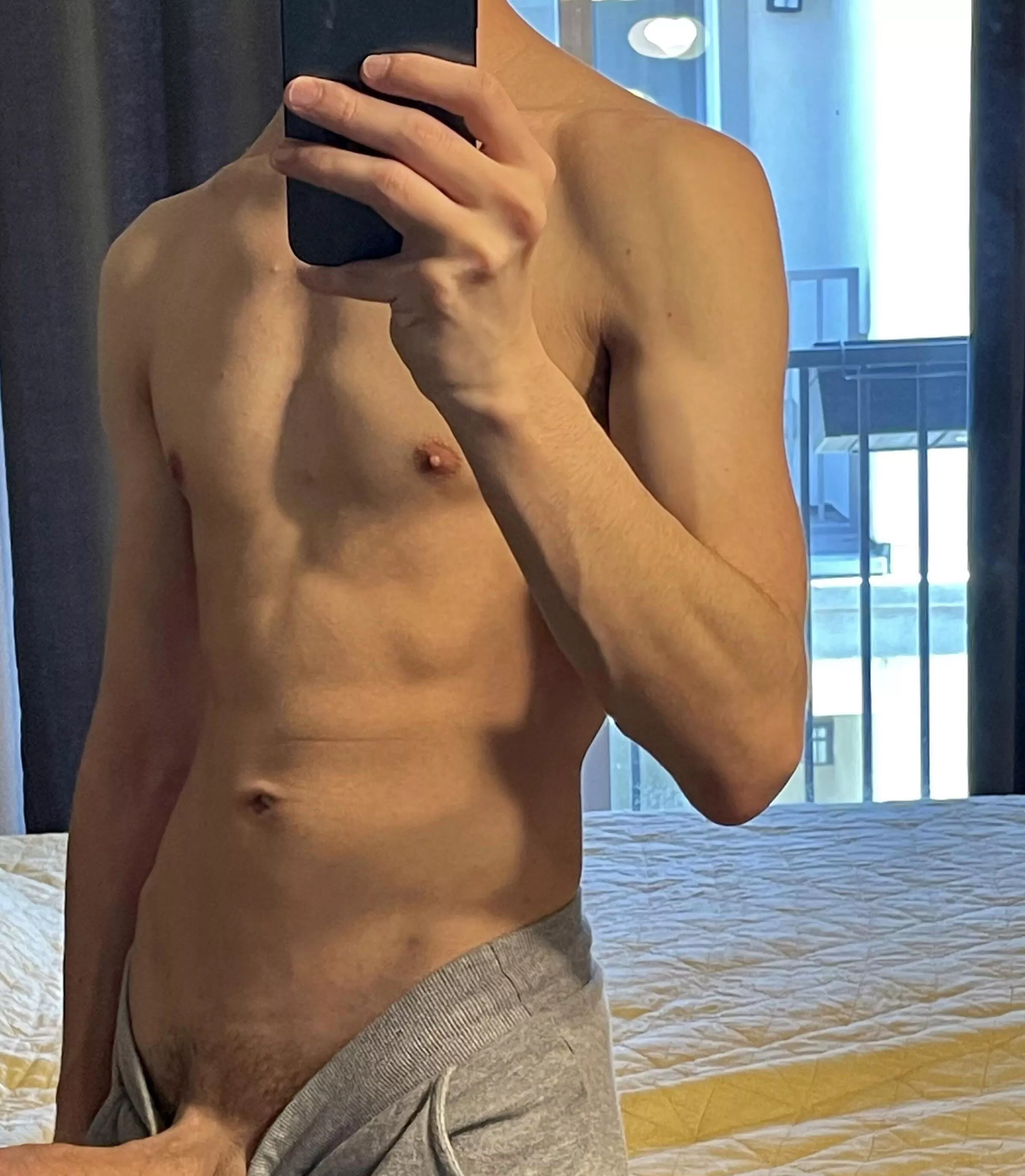 19 fit hung with abs looking for similar bro to jerk off tog sc: @nicoabs1 +verse