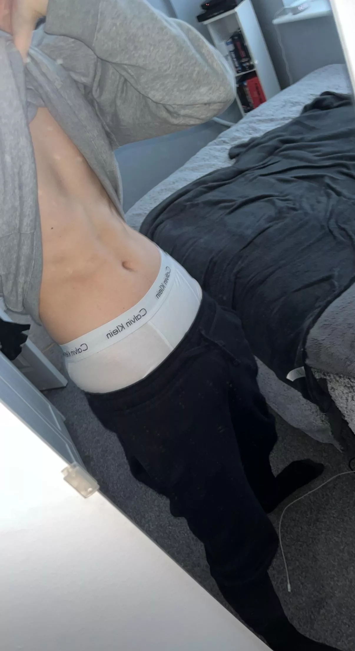 19 m looking for smooth twinks and femboys to chat too add my snap ishhhmenathan