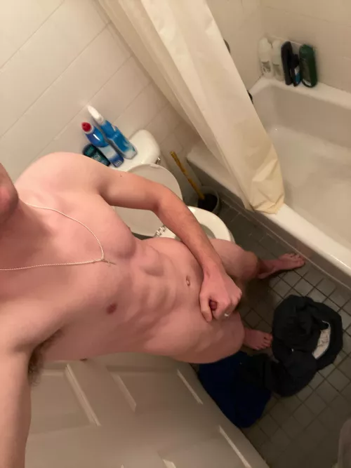 20 fit only. Hopping in the shower rn Ztona23