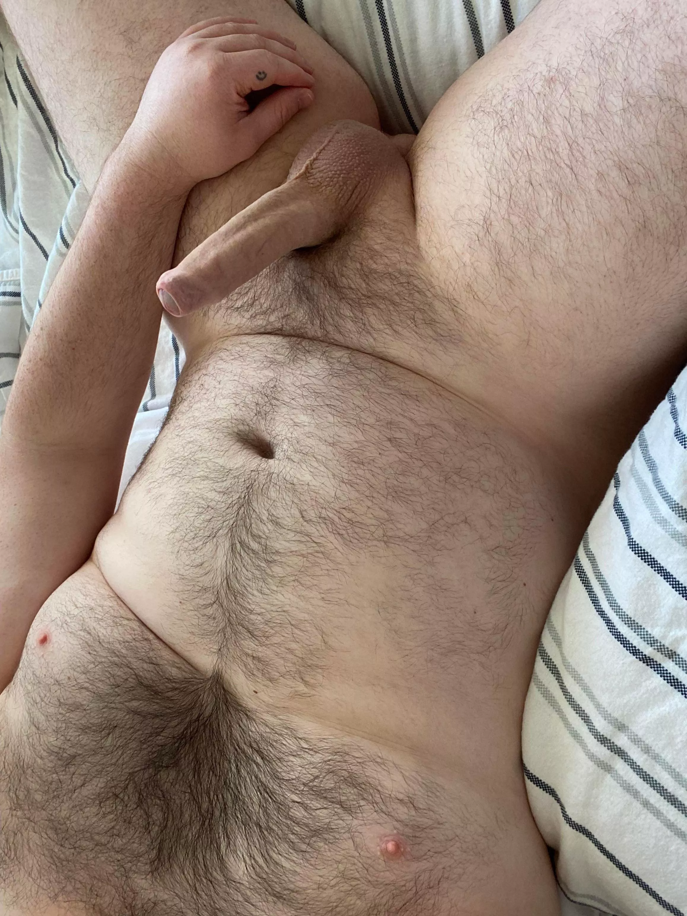 28 Canada - Into foreskin, hairy, masc, kinky and more… hmu if uncut! sc: hornydude1707