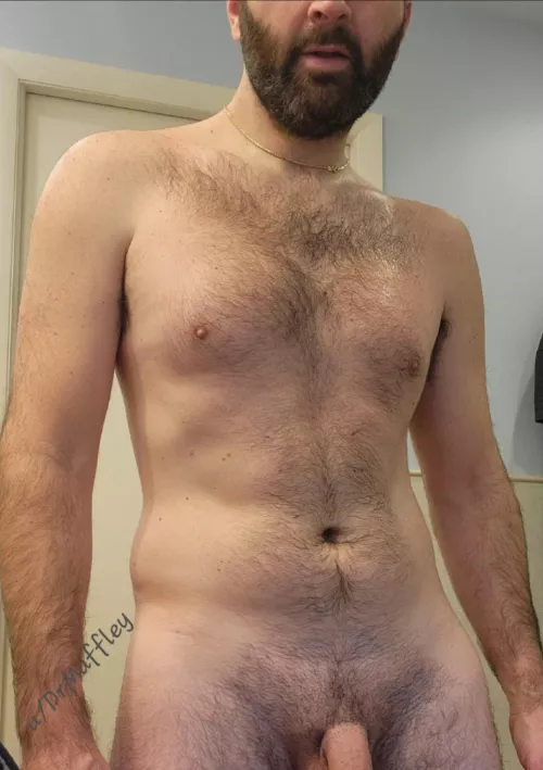 [40] Just finished getting sweaty. Want to come get sweaty with me?