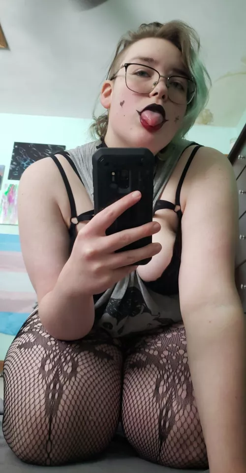 Am I a cute boi? (he/him)