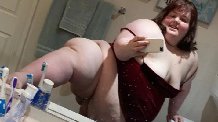 Anyone wanna be my valentine? I’ll wear this cute red dress for ya ;)