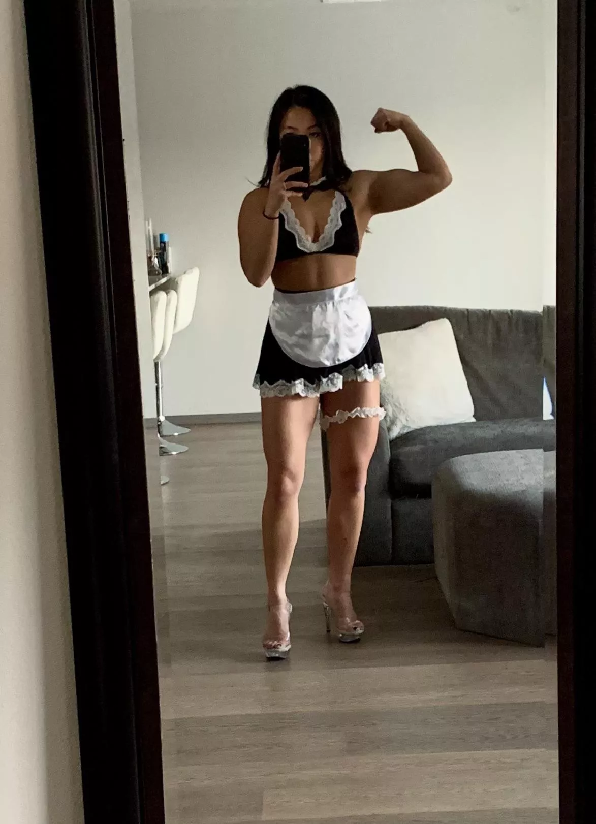 Asian Muscle Mommy Maid 😈 great title