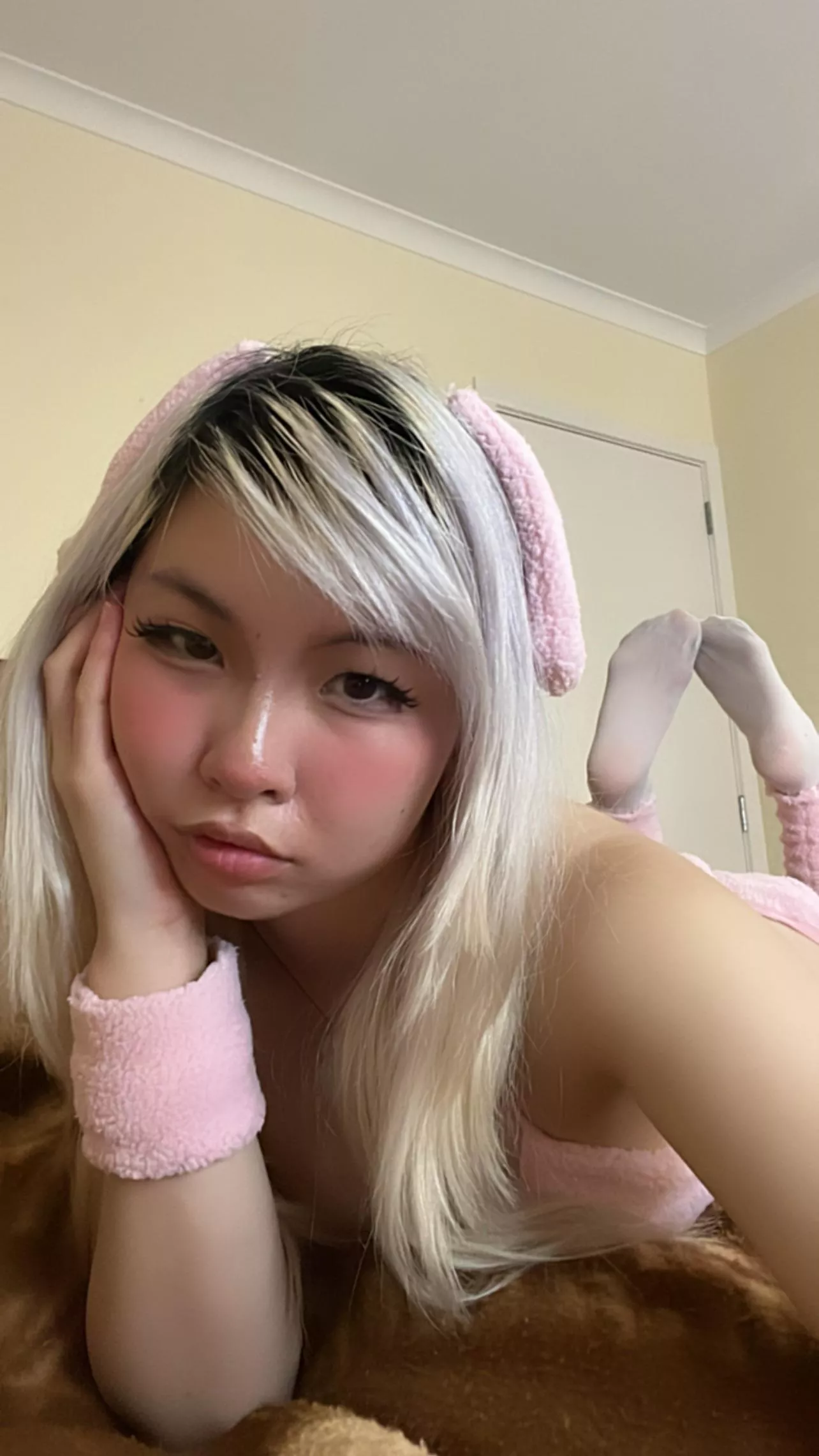 Bunny 🐰 feets 🐾🦶