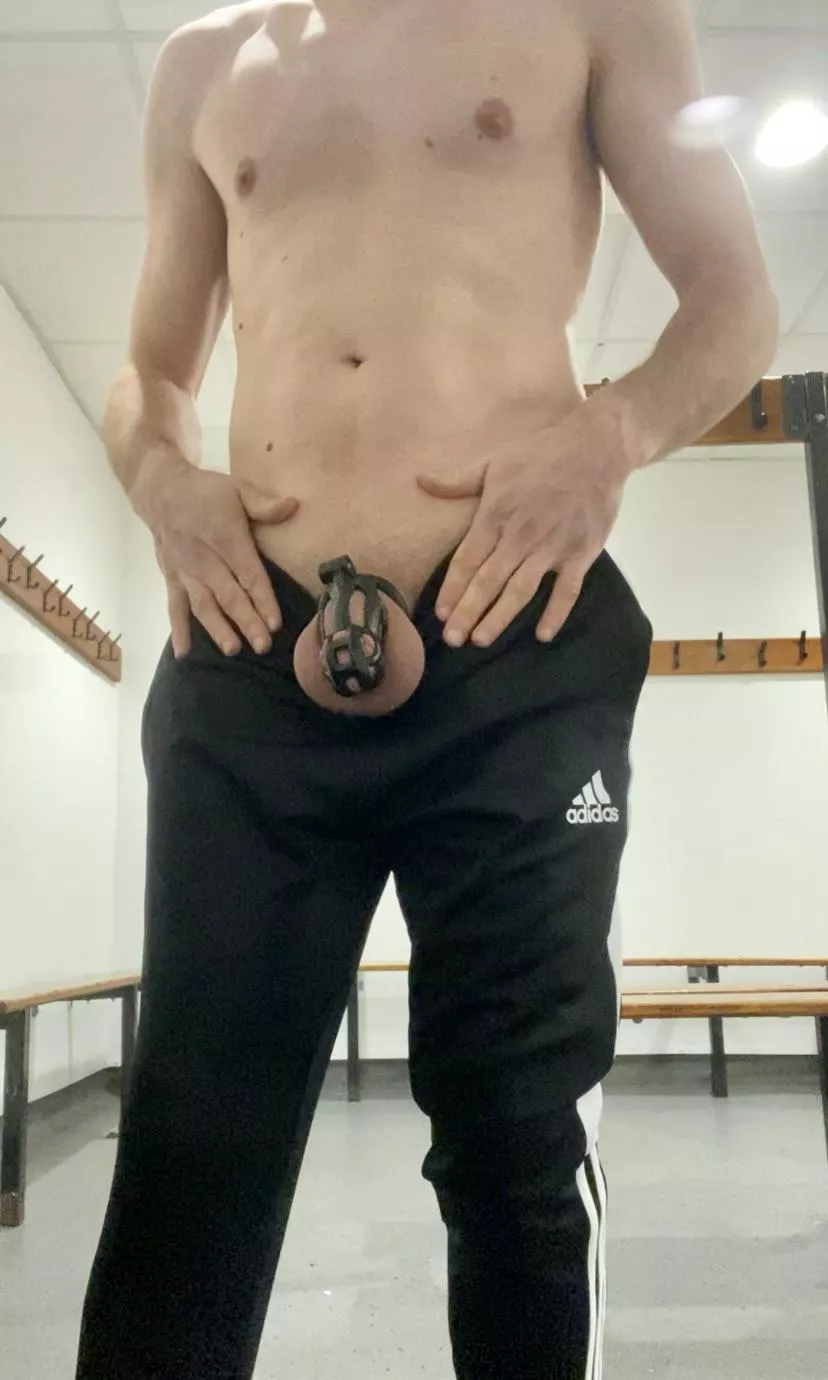 Cage check before hitting the gym.