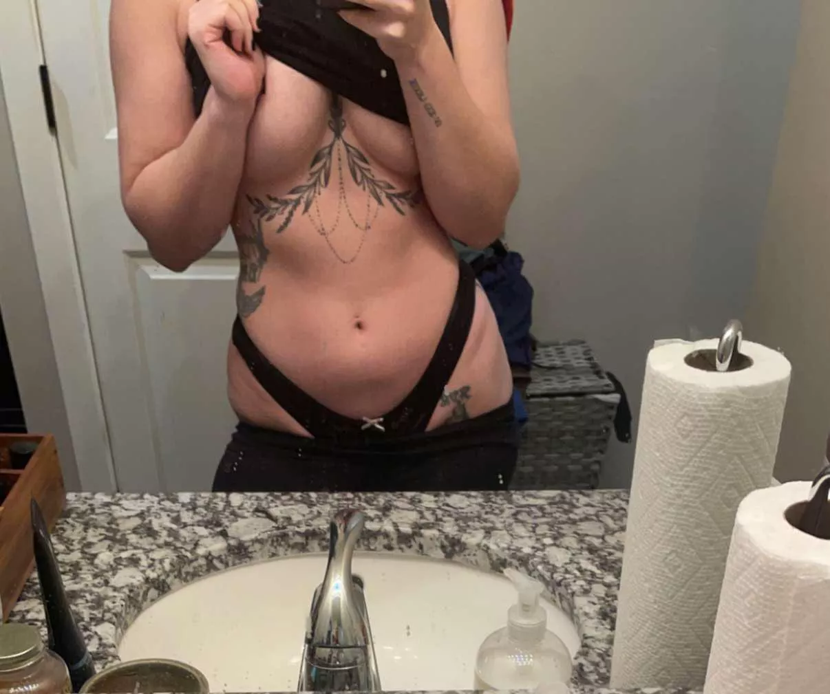 Come shower with me 😜😈