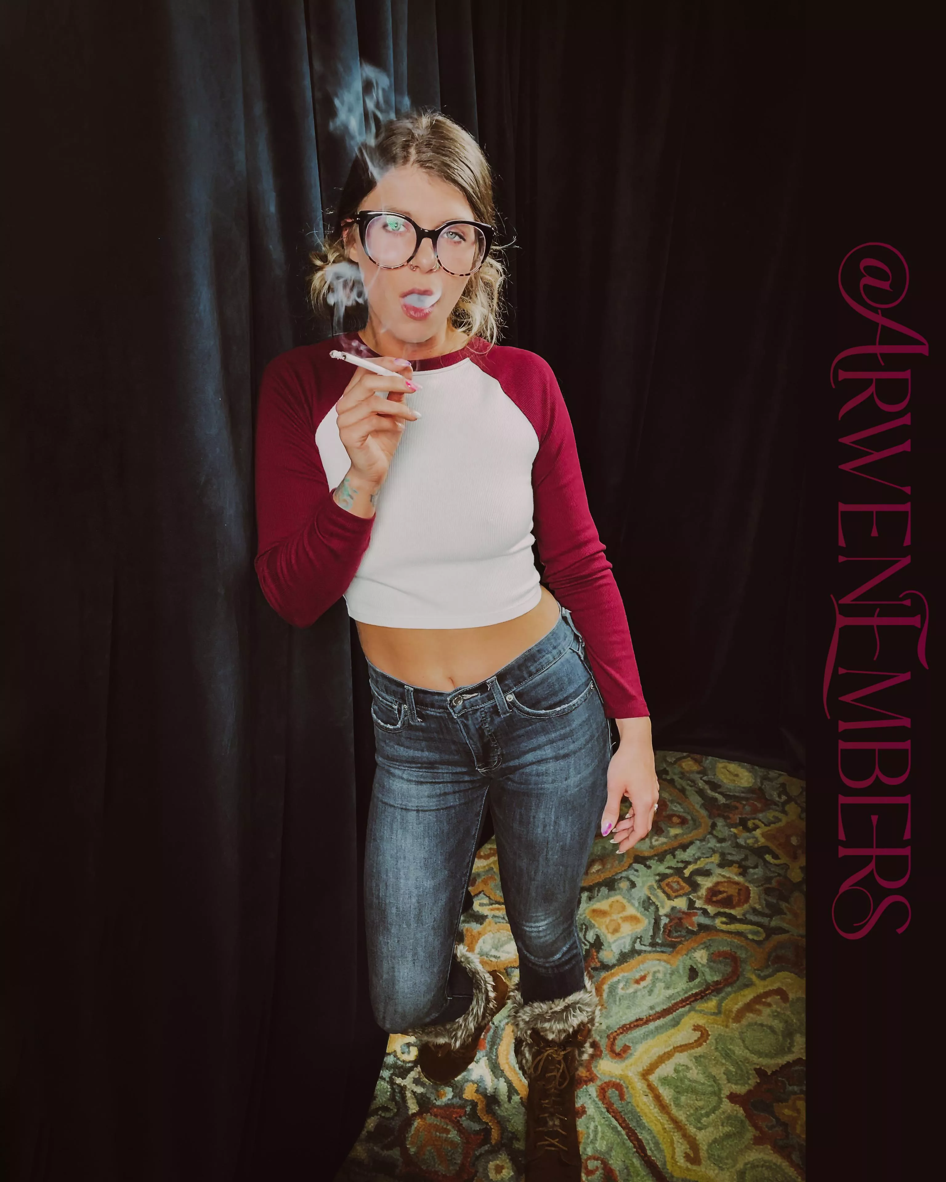 💋 Do these Virginia Slims make me look sexy? 💋