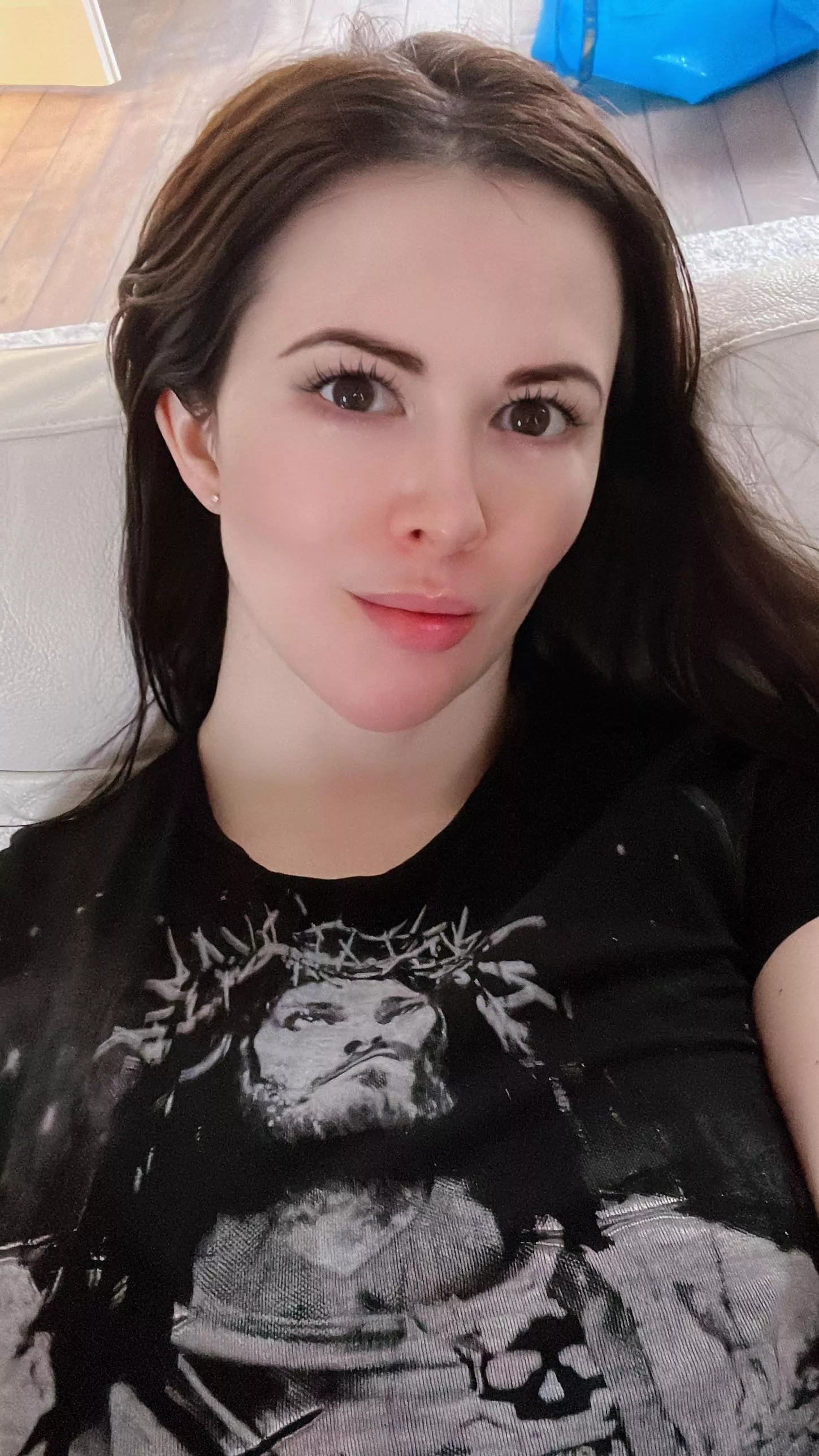 Fantasising about cuffing you to my bed😈🥵