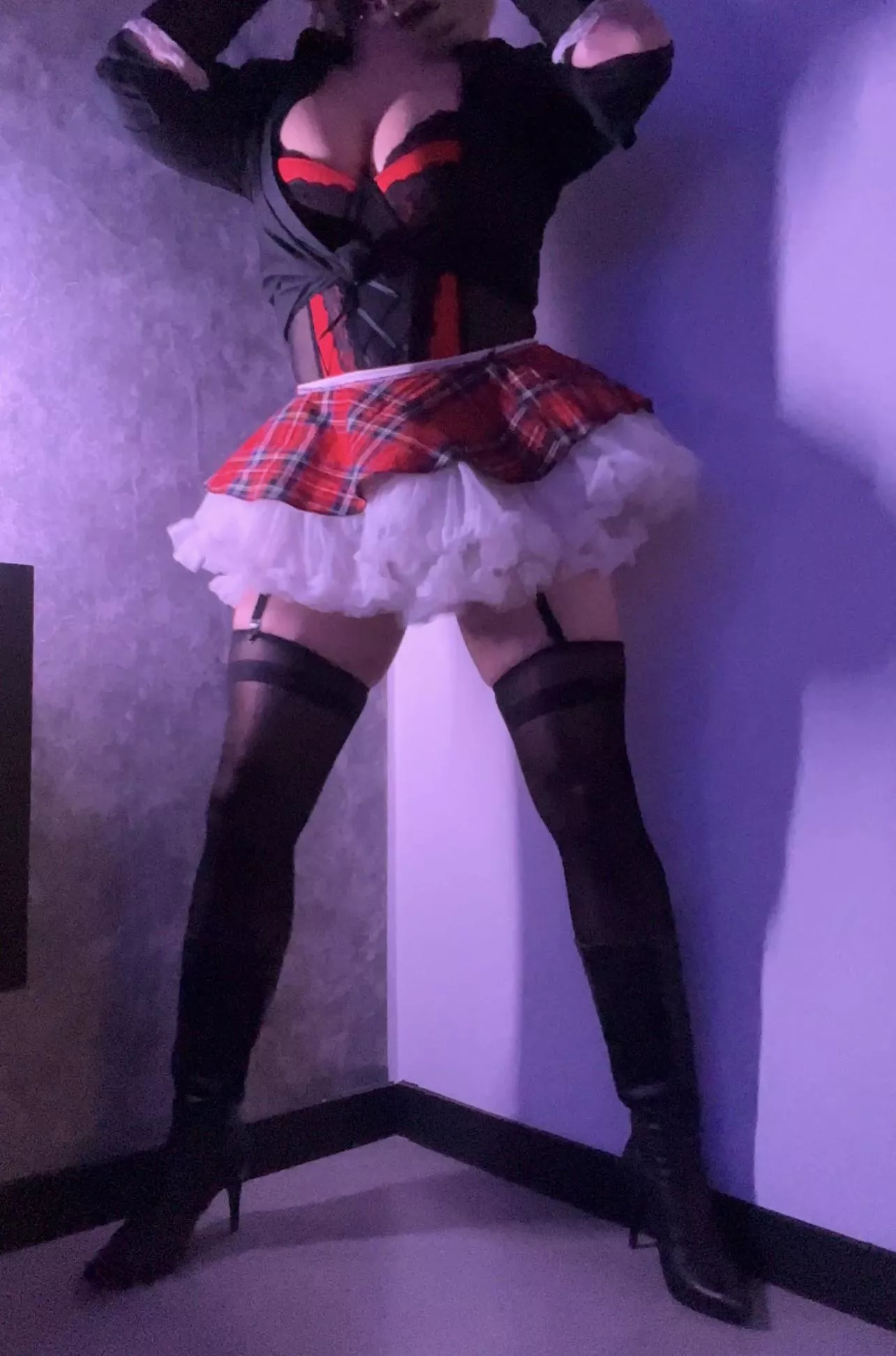 I should never have tried on my girlfriend's lingerie… I never thought I would end up like this, begging for a big dick on Reddit