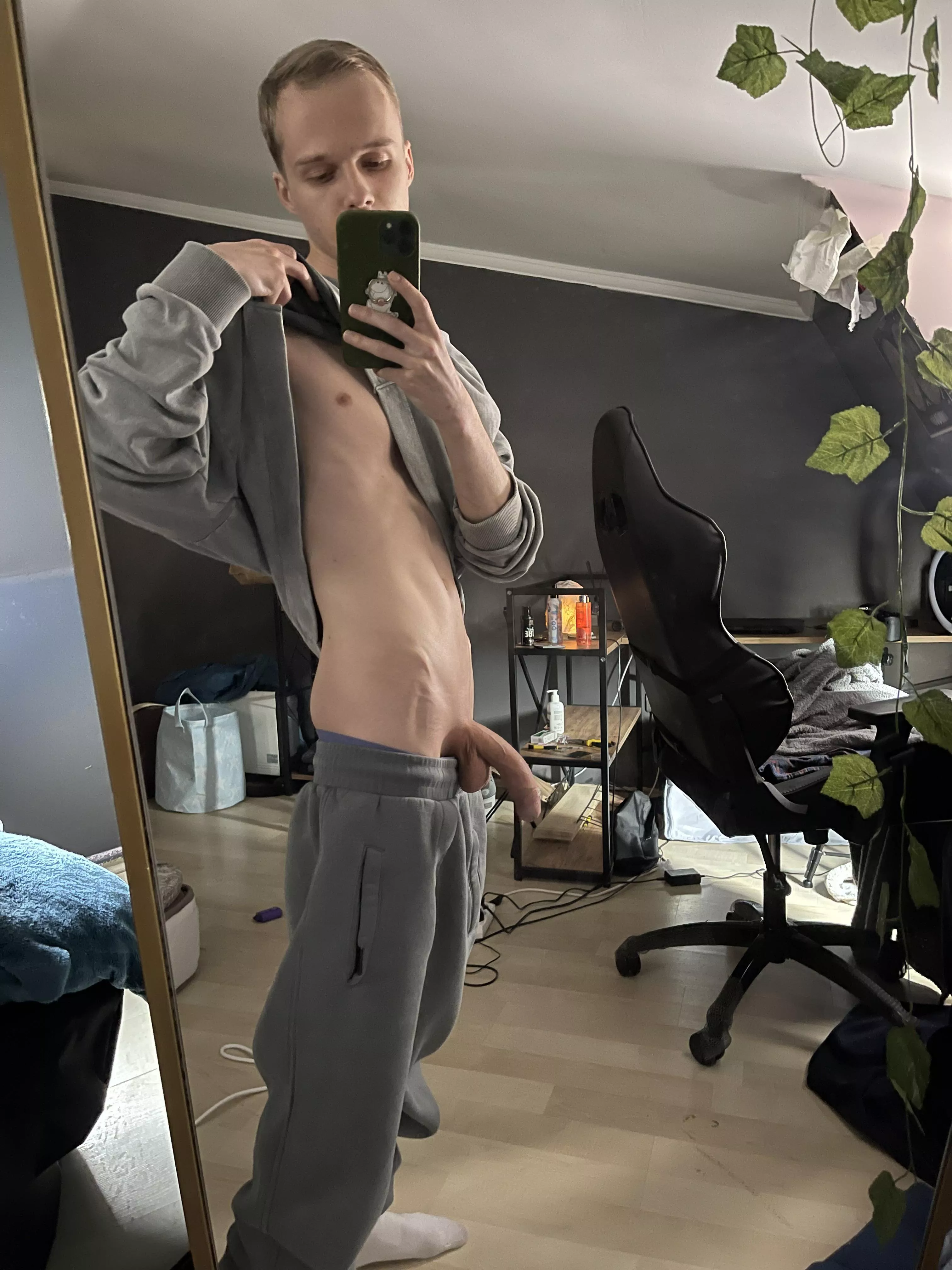 Micro soft cock 🤪