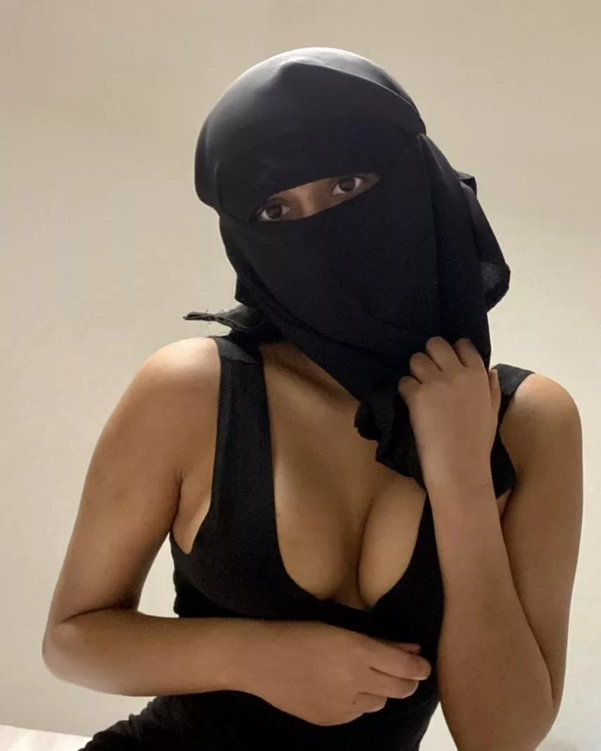 oh hey down there, am i your type?