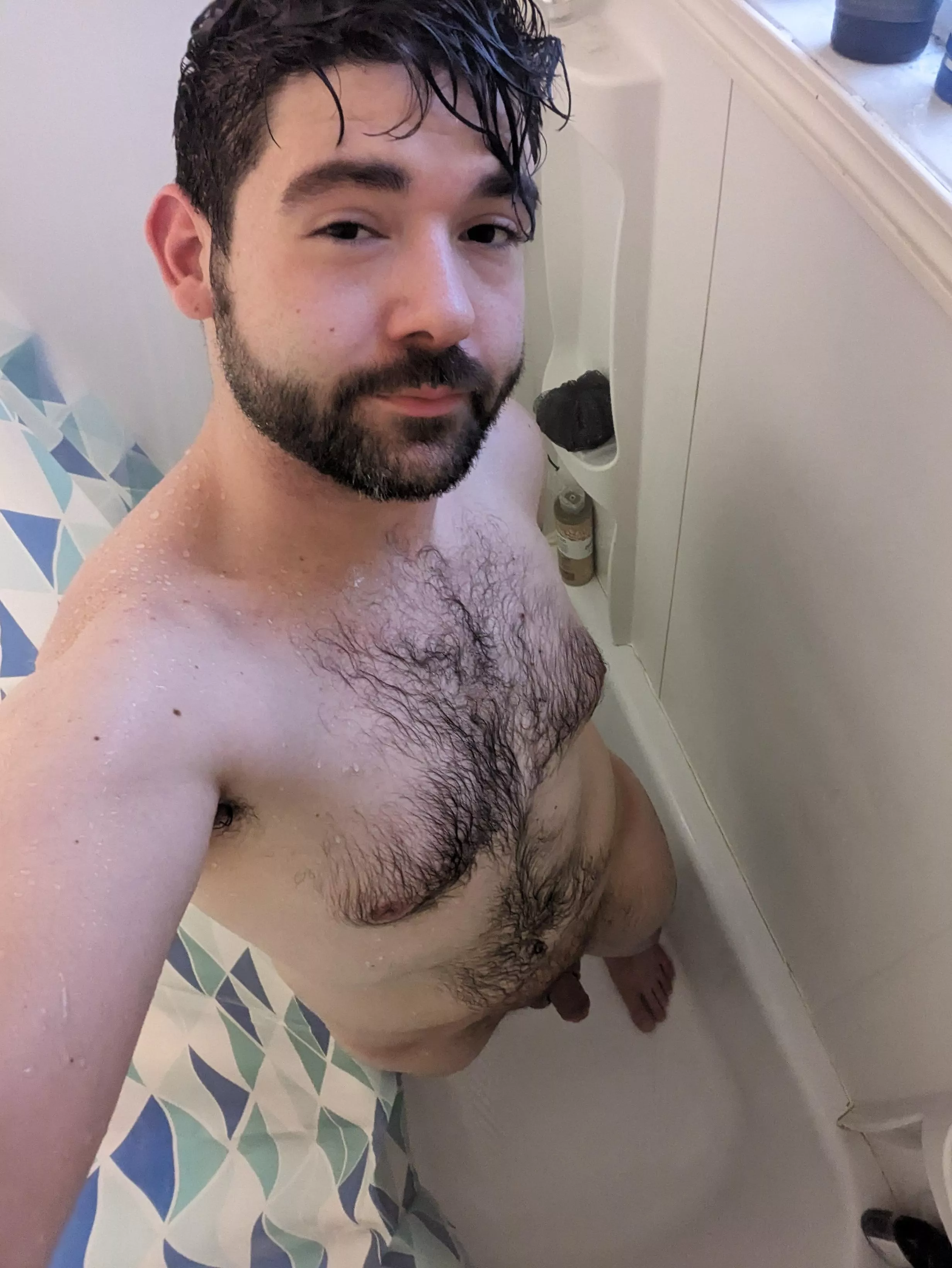 Rub a dub dub, time to fuck this cub 😈