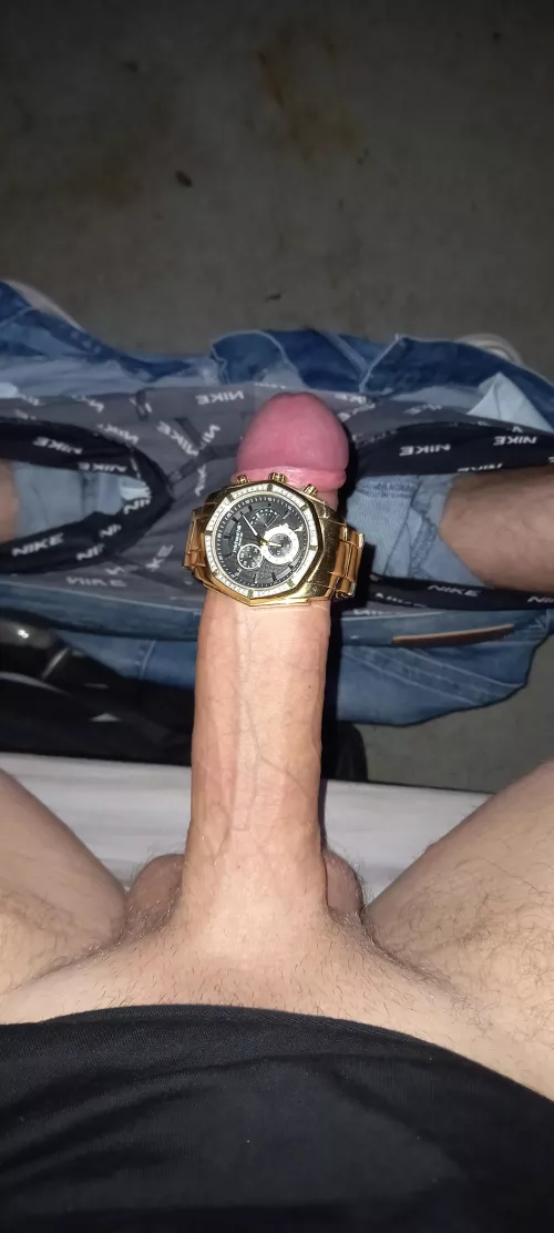 Watch vs 🍆