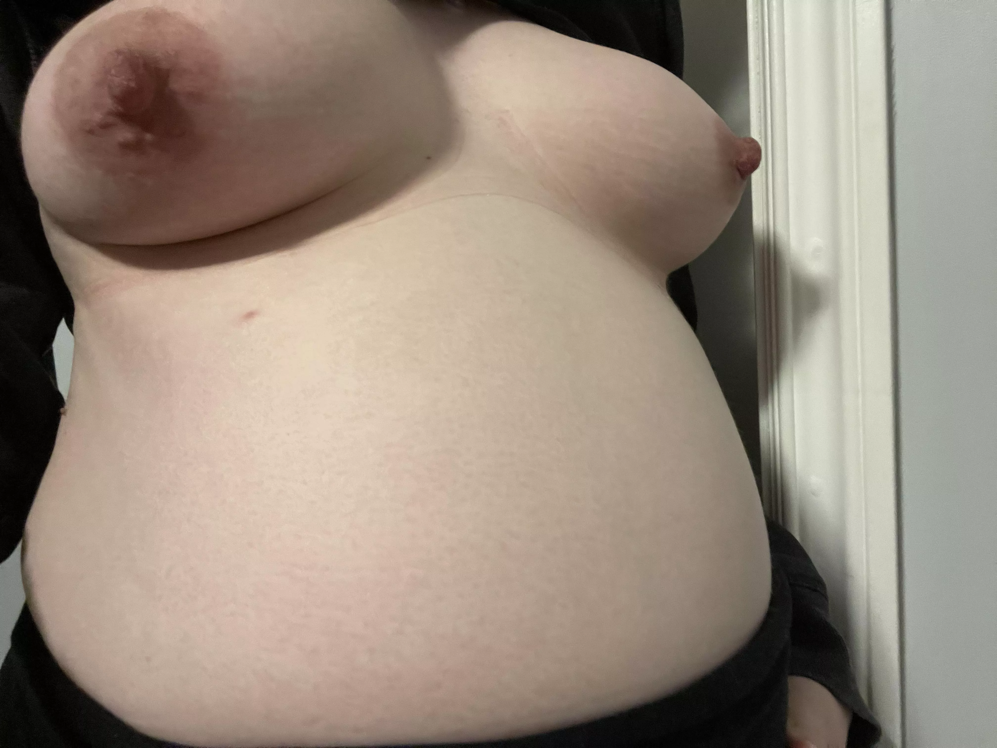 Would u suck on my pregnant tits ;)
