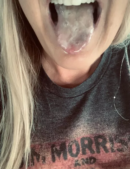 Yes I swallow like a good Milf should