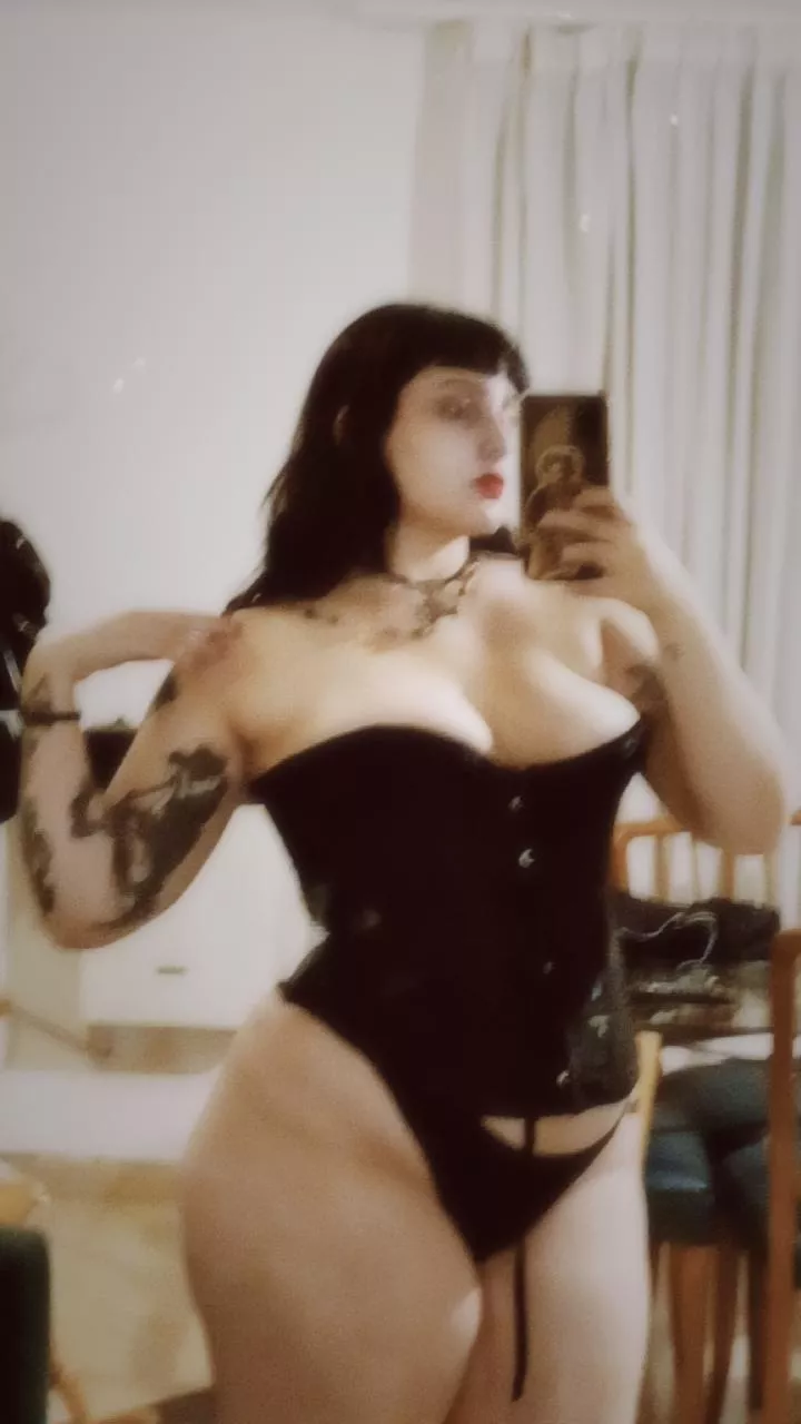 You see this blury? Yeah... Thats becuase Ive put a spell on you through hypnosis without you noticing... You are my stupid gobling now forever🔮❤️‍🔥😈