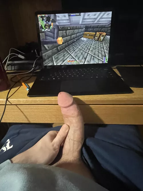 18 m add me if ur hung too sc: roberttimothy23