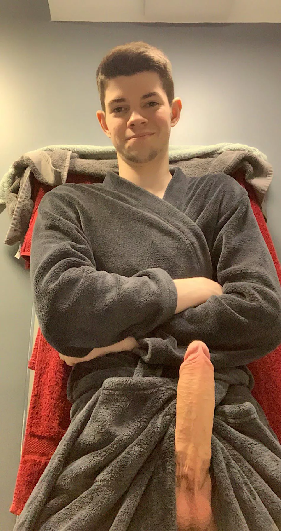 21 M4F - Slide onto my thick cock, and let me stretch your pussy wide open until it’s gaping for me 😏