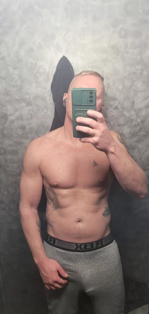 [42] Bored and in need of some help. (F)