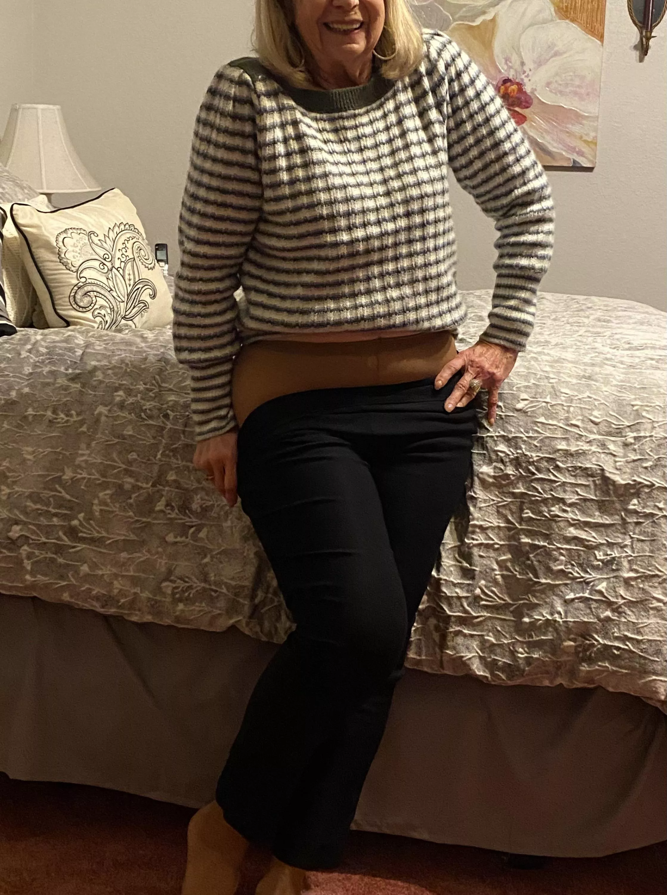 76 granny wife in pantyhose