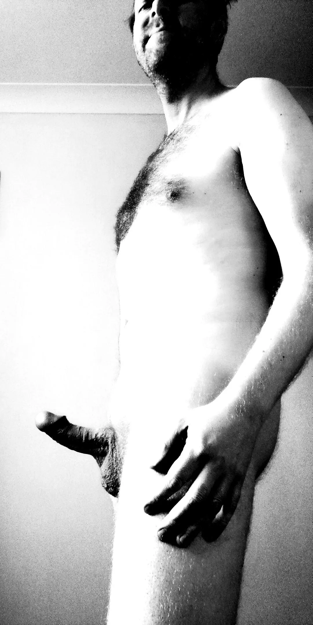 A little B&W chest hair for you for a Friday. Have a great weekend😉