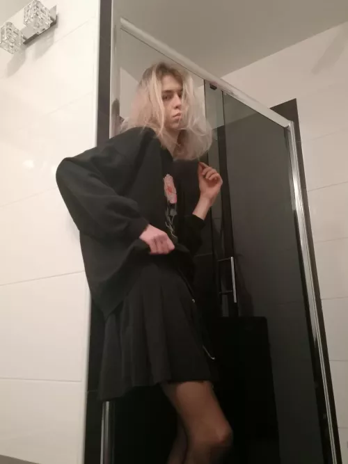 am i as pretty as all these other cuties on this sub?