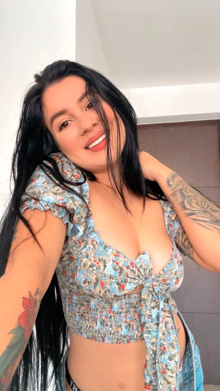 Beautiful mature woman and nude session