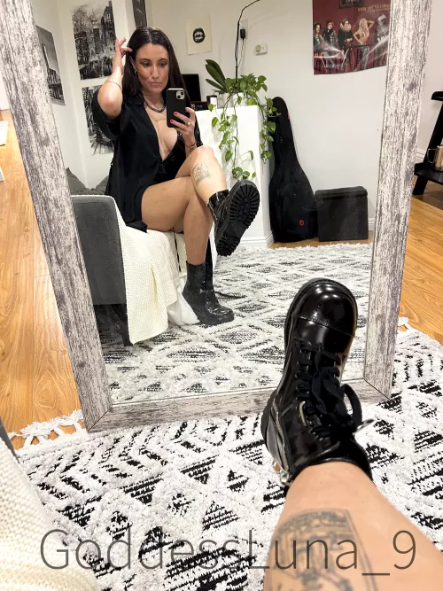 Can you believe what you see? I'm so perfect.