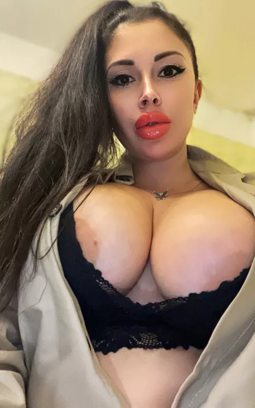 can your head fit between them ?