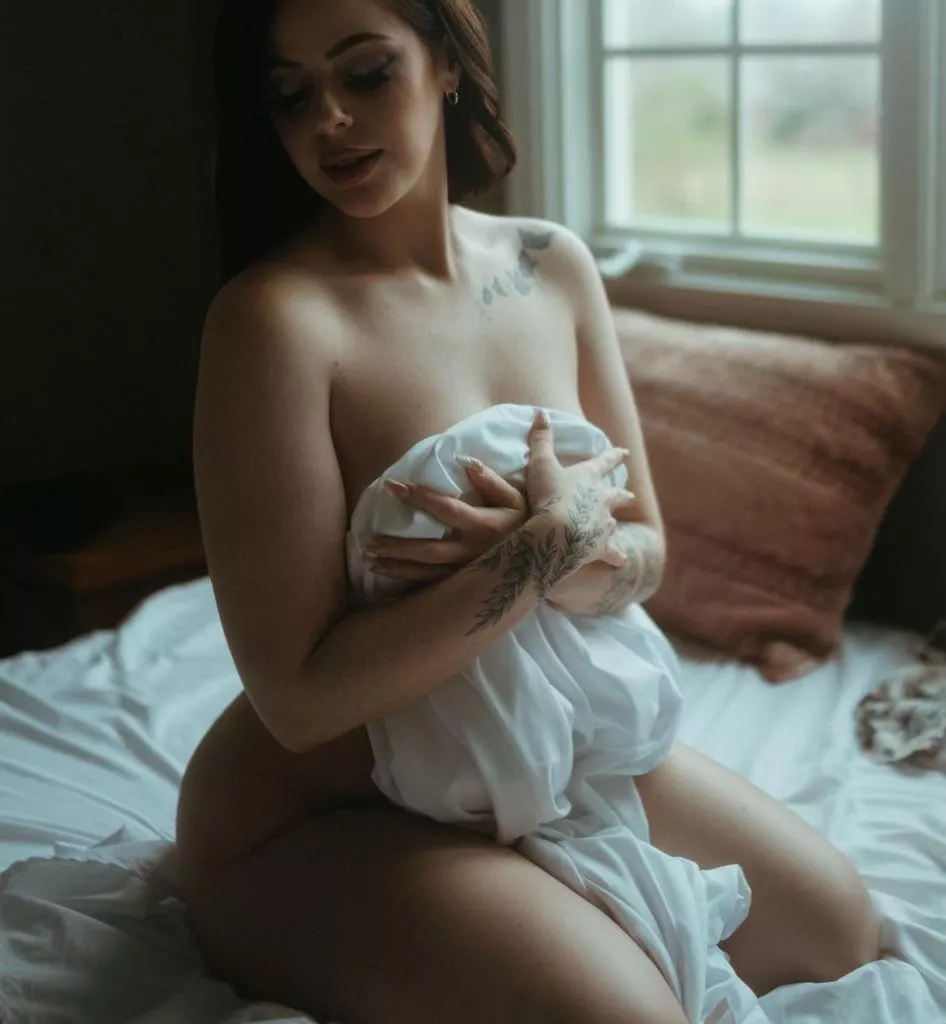 Come join me and we can spend the day in bed :)