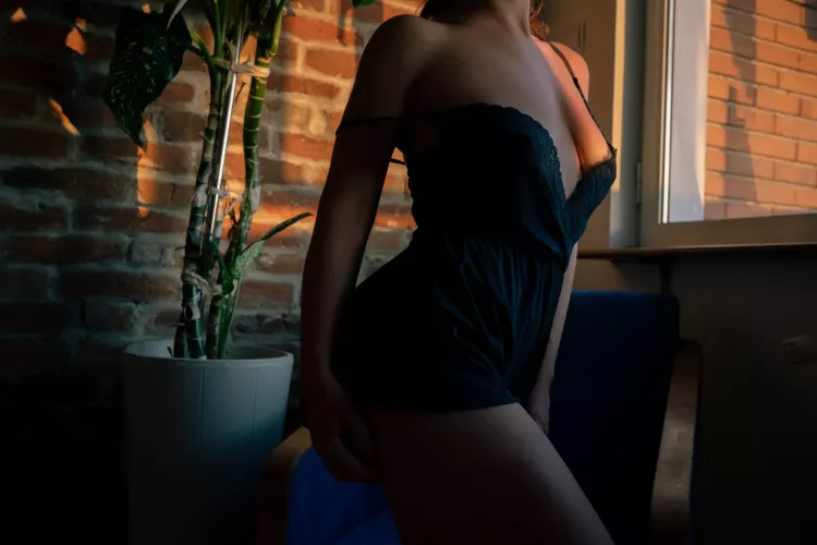 Come watch the sunset in my apartment