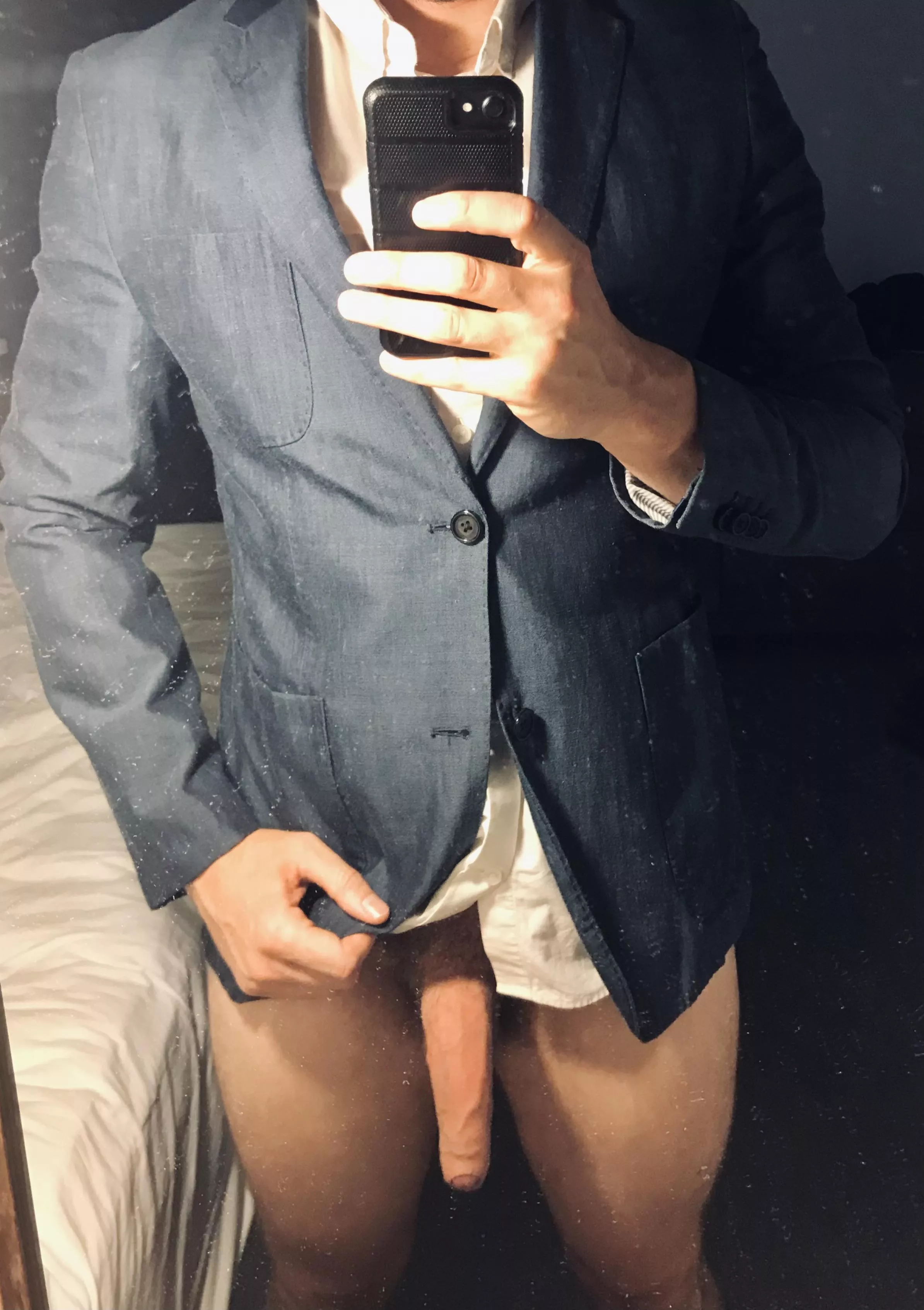 Did you ever wonder what was in your teachers pants back in school? (36)