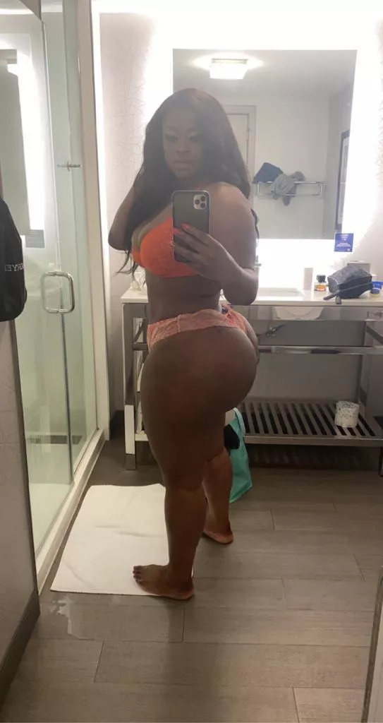 Do you want to fuck a slut like me ?