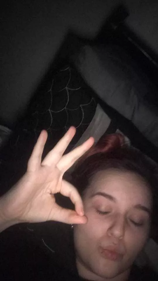 [domme] losers mommy is humiliating losers comment your cock size now and show mommy your tiny thing and let mommy laugh and humiliate it