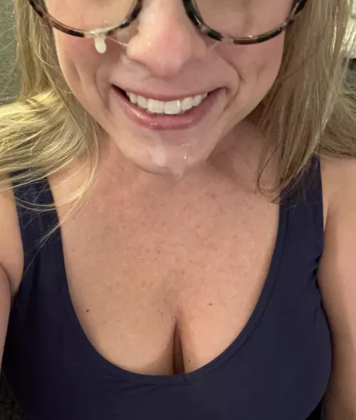Facial Friday! Like my new glasses?!? 💦👓