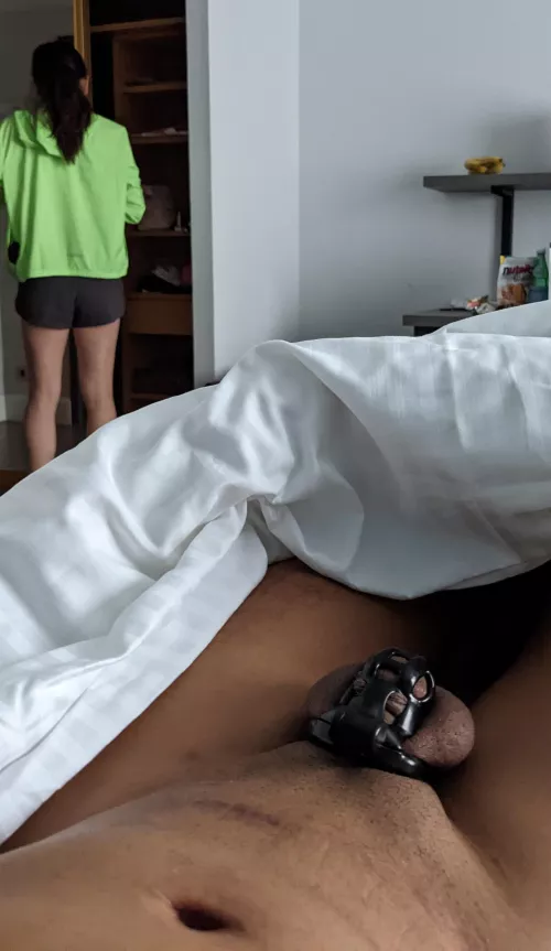 Friend getting ready in the morning. I stay naked and locked until I get permission to put on clothes