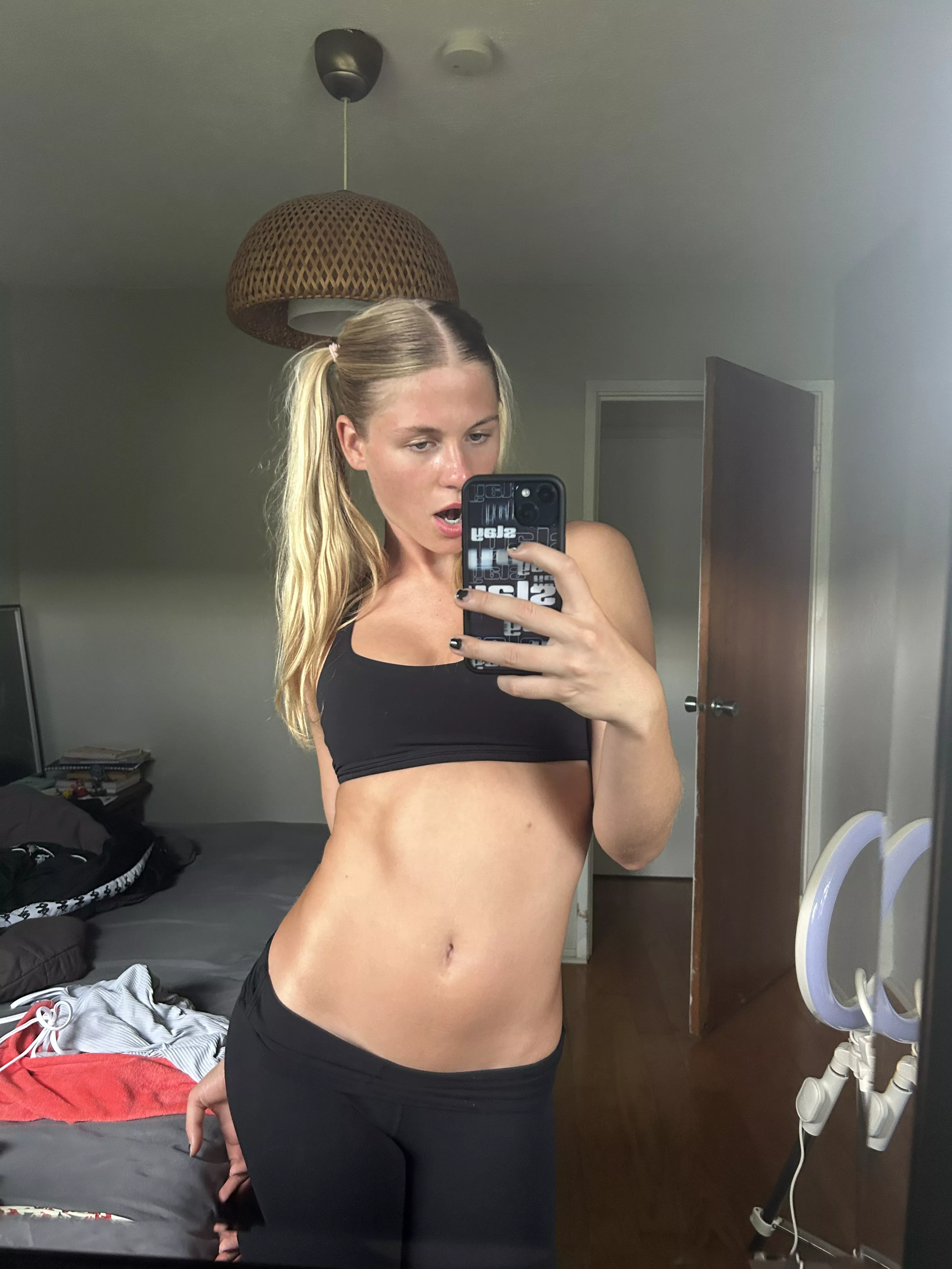 Good morning beauties :)