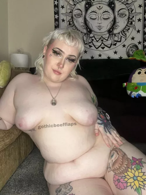 happy world naked day! wanna spend it with me?