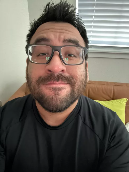 howdy gaymers! happy to chat or play CoD. who's excited for hogwarts legacy?