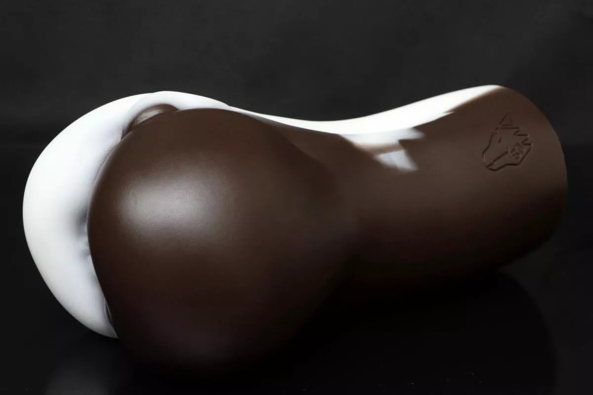 I enjoy just checking the designs during drops, I didn’t really plan on buying anything but I just LOVED this Emelie