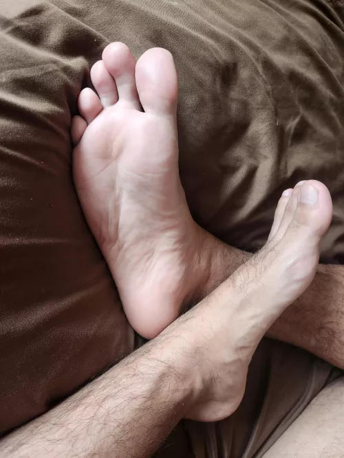 I get turned on by my own 👣