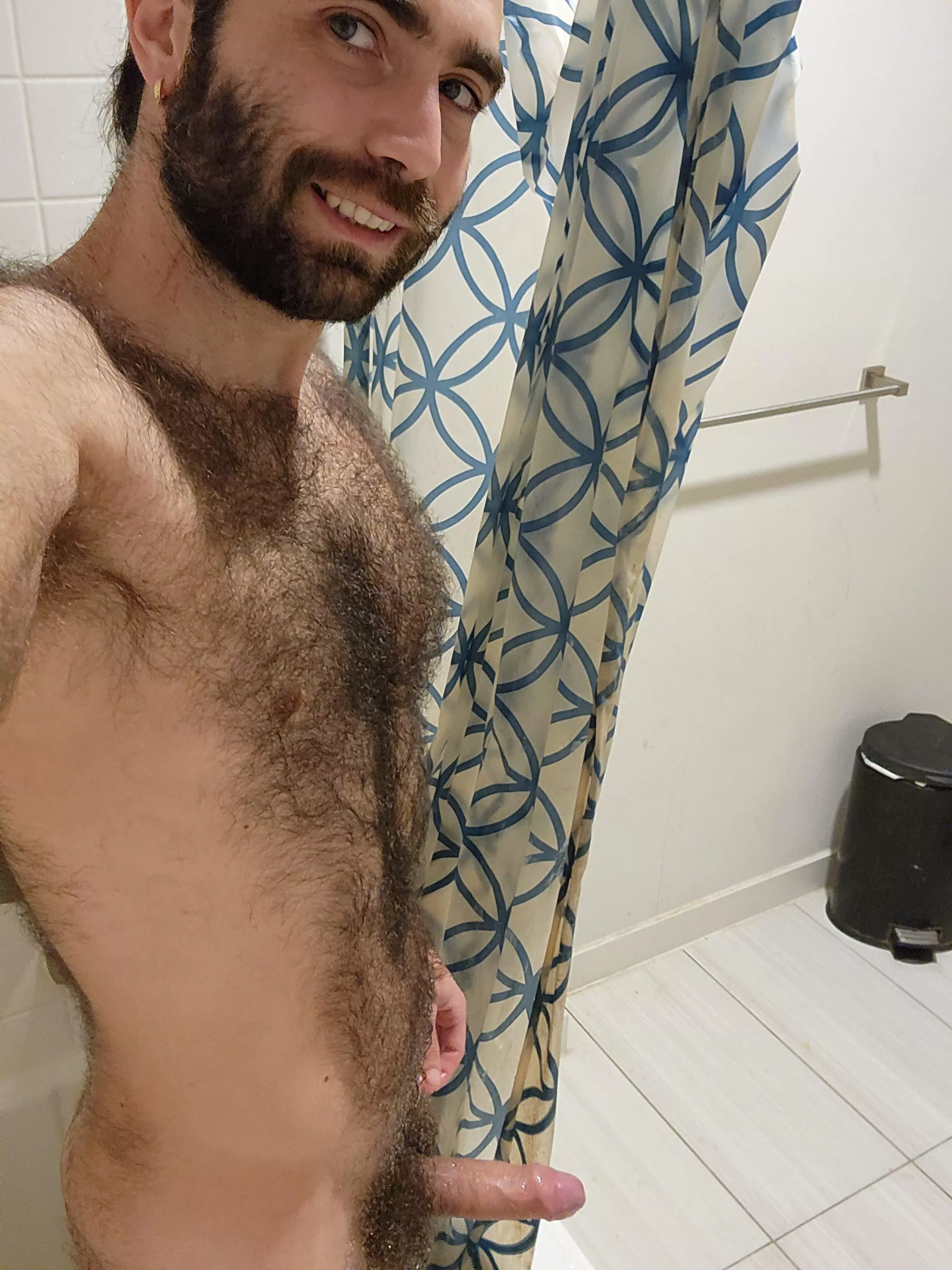 I had to kean into it to fit my body cock and face