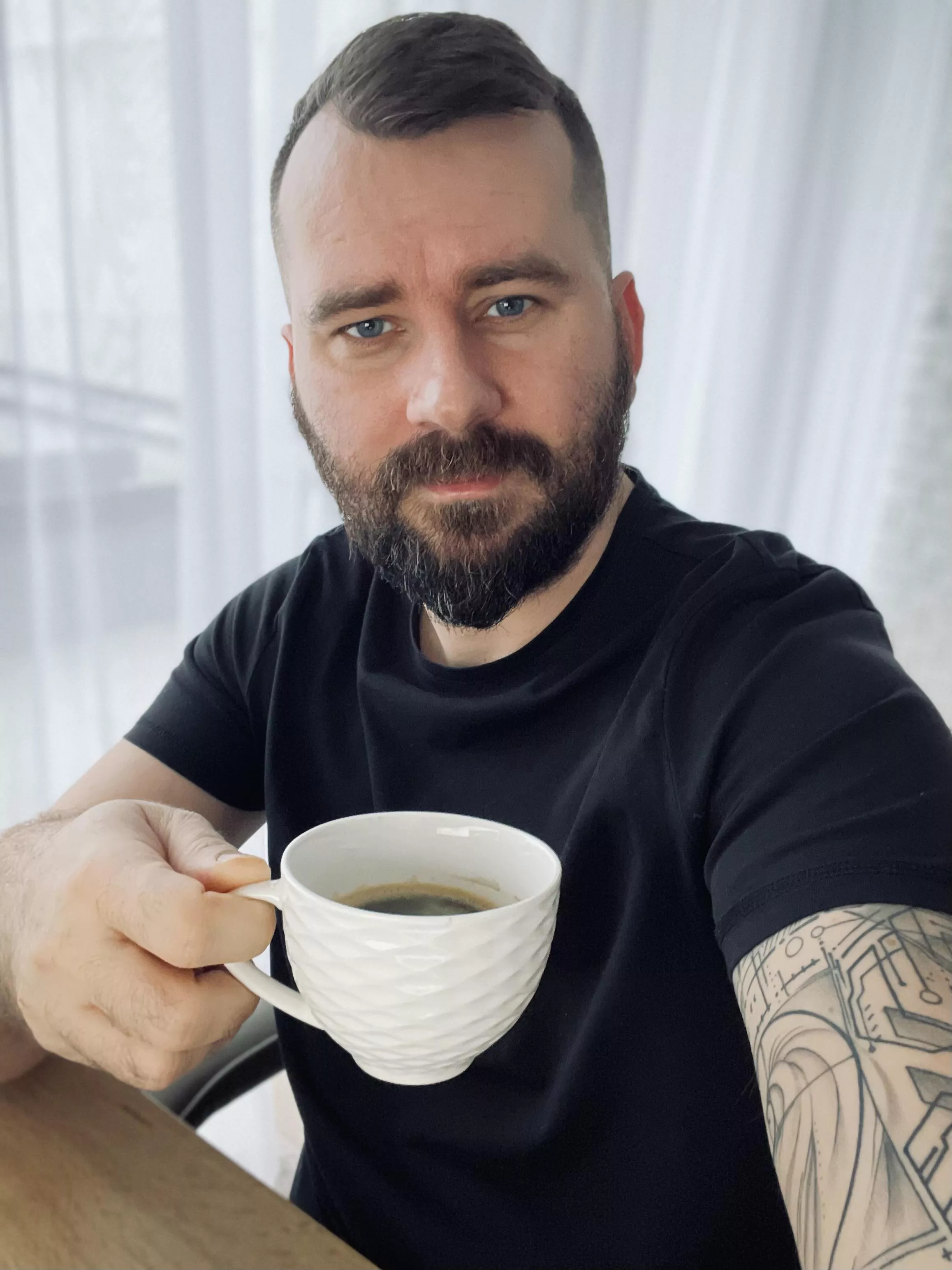 i love my morning coffee ☕️☕️ are you a coffee or tea person ? 😏😏