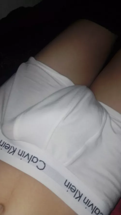 i Love white calvins😋😏