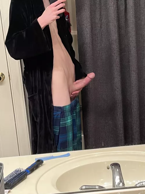 I need to unload my seed into someone 🥴