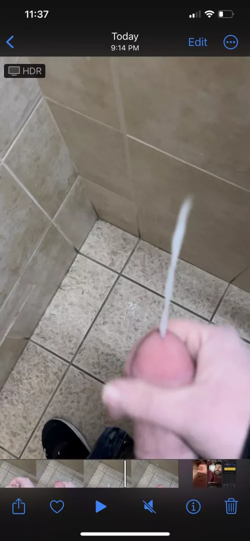 I was cruising for dick but no one was around left a mark for the next guy