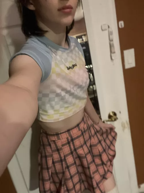 is it femboy friday already? 👀😘